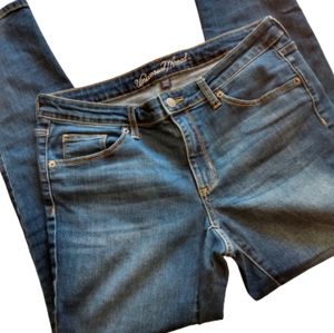 Universal Thread Mid-Rise Skinny Jeans